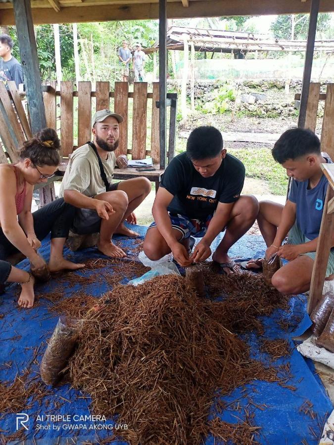 Jolits Ecogarden Hostel Batuan Екстериор снимка